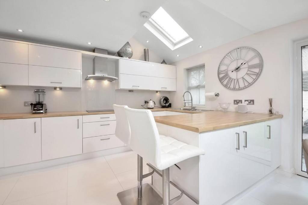 Home In Southsea With Hot Tub, Close To The Sea بورتسماوث المظهر الخارجي الصورة