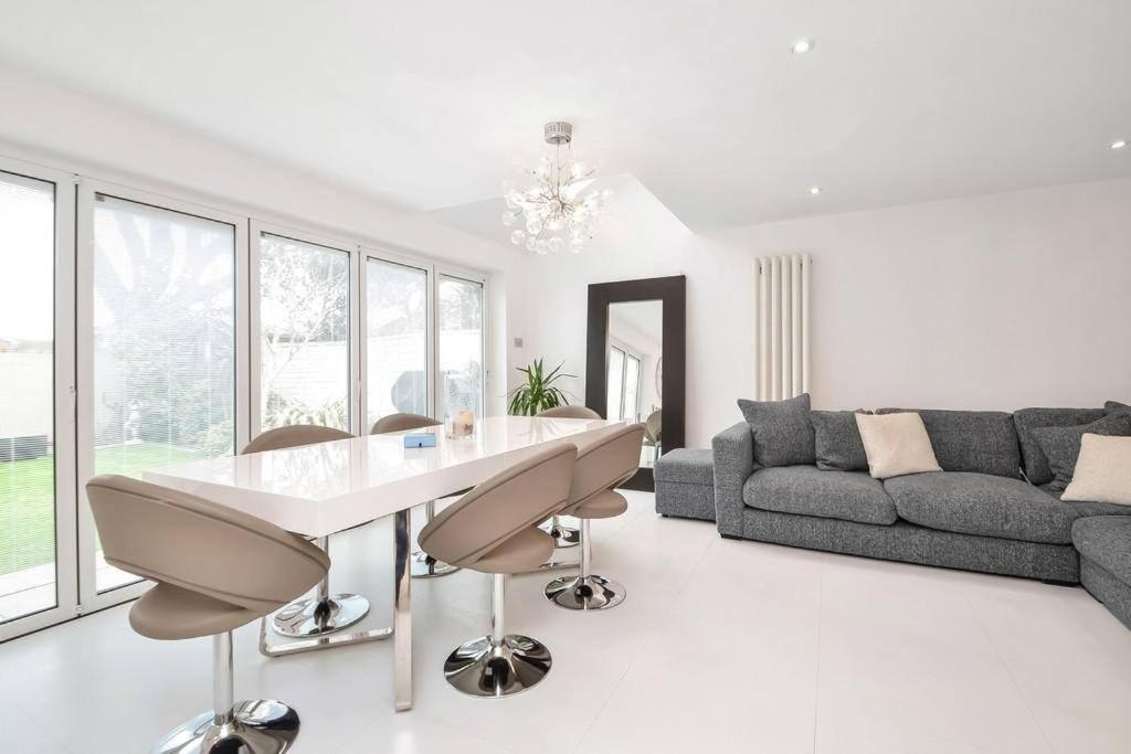 Home In Southsea With Hot Tub, Close To The Sea بورتسماوث المظهر الخارجي الصورة